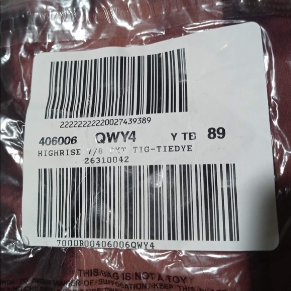 **HOST PICK***NWT Victoria’s Secret Incredible and essential leggings size 4 - Picture 5 of 6